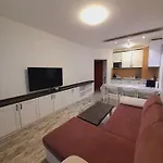 Belvedere Club H 305 Apartman *