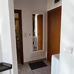 Belvedere Club H 305 Apartman *