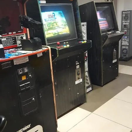 Belvedere Club H 305 *