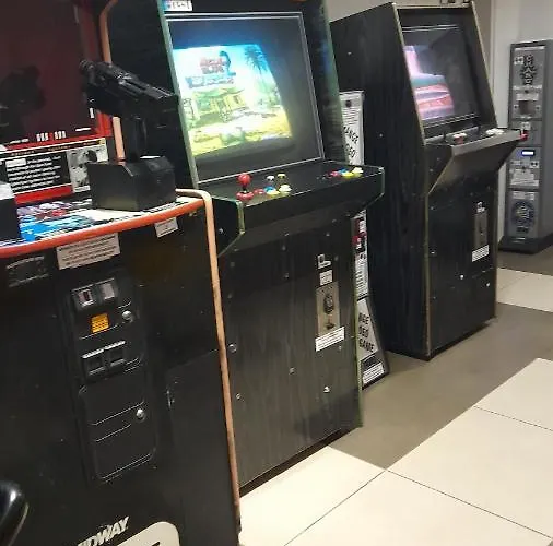 Belvedere Club H 305 *