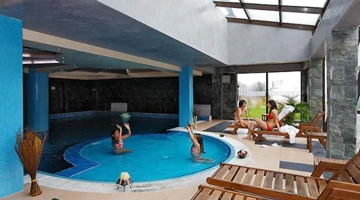 Belvedere Club H 305 * Banszko